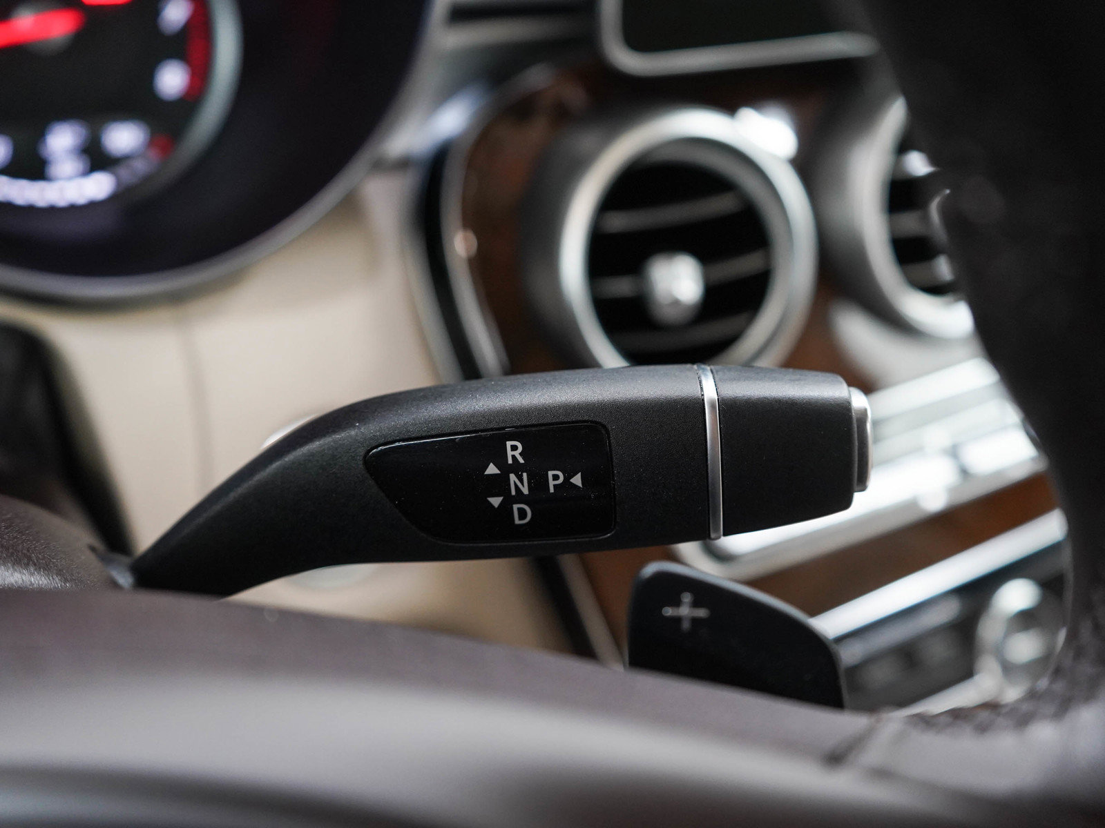 Used 2015 Mercedes-Benz C 300 4MATIC Sedan image 23