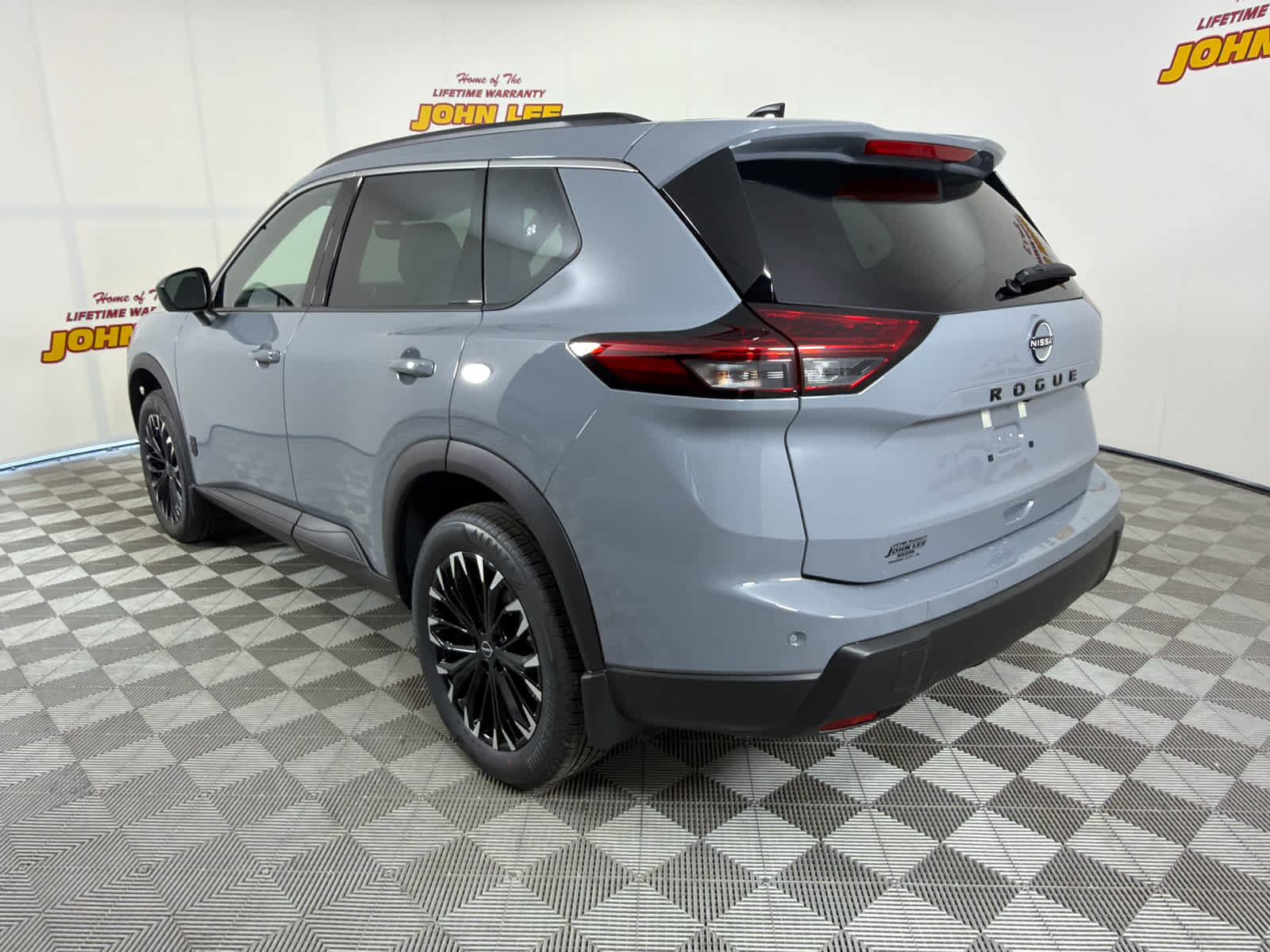 New 2026 Nissan Rogue Dark Armor FWD image 3