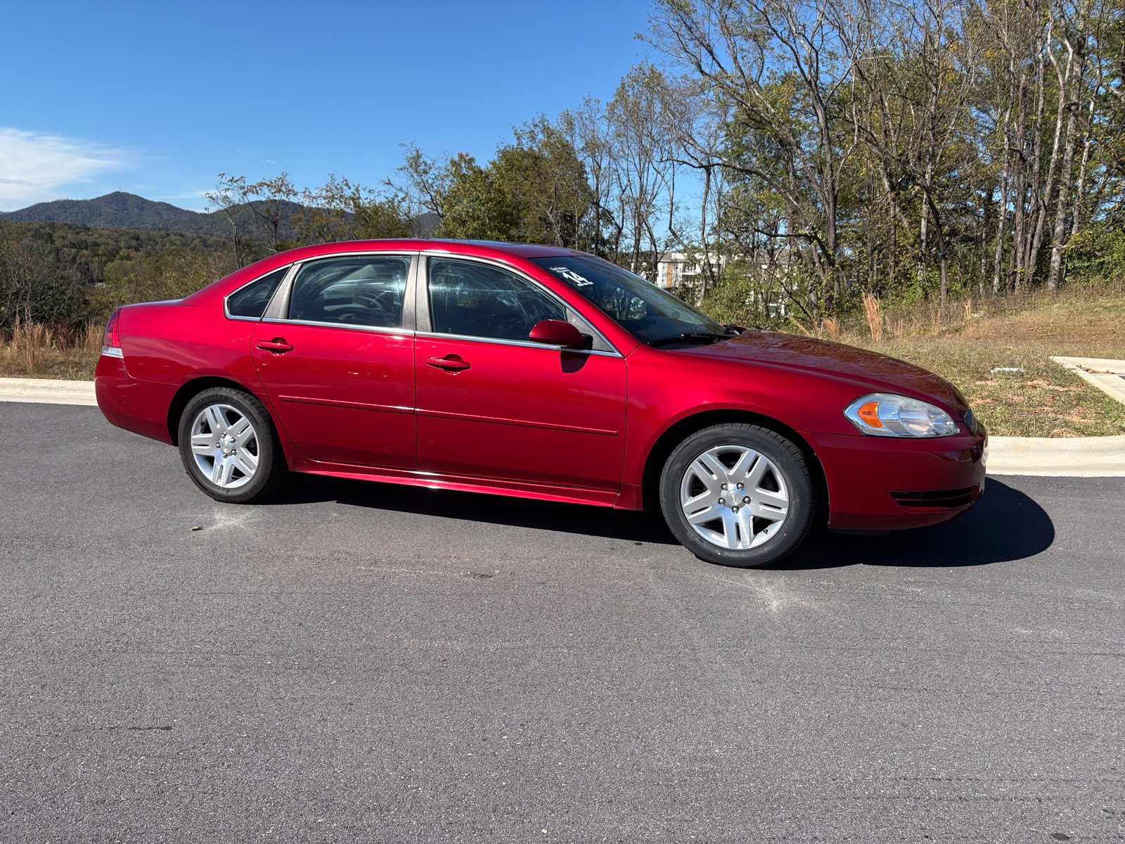 Used 2014 Chevrolet Impala LT w/ LT Sunroof Package FWD image 7