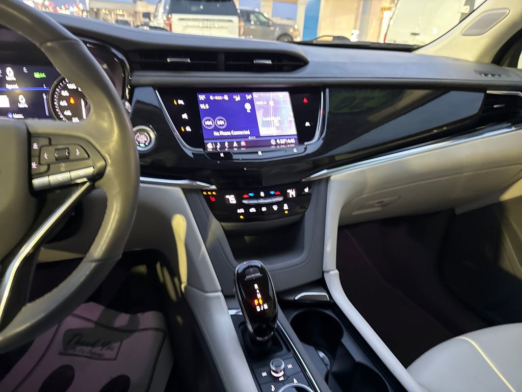 Used 2020 Cadillac XT6 Premium Luxury image 22