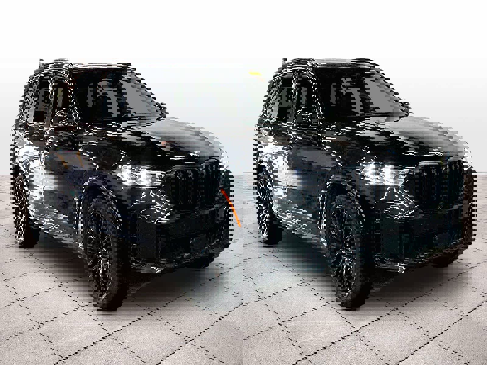 Used 2024 BMW X5 xDrive40i w/ Executive Package image 2