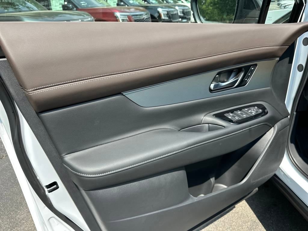 New 2025 Nissan Murano Platinum w/ Cargo Package image 9