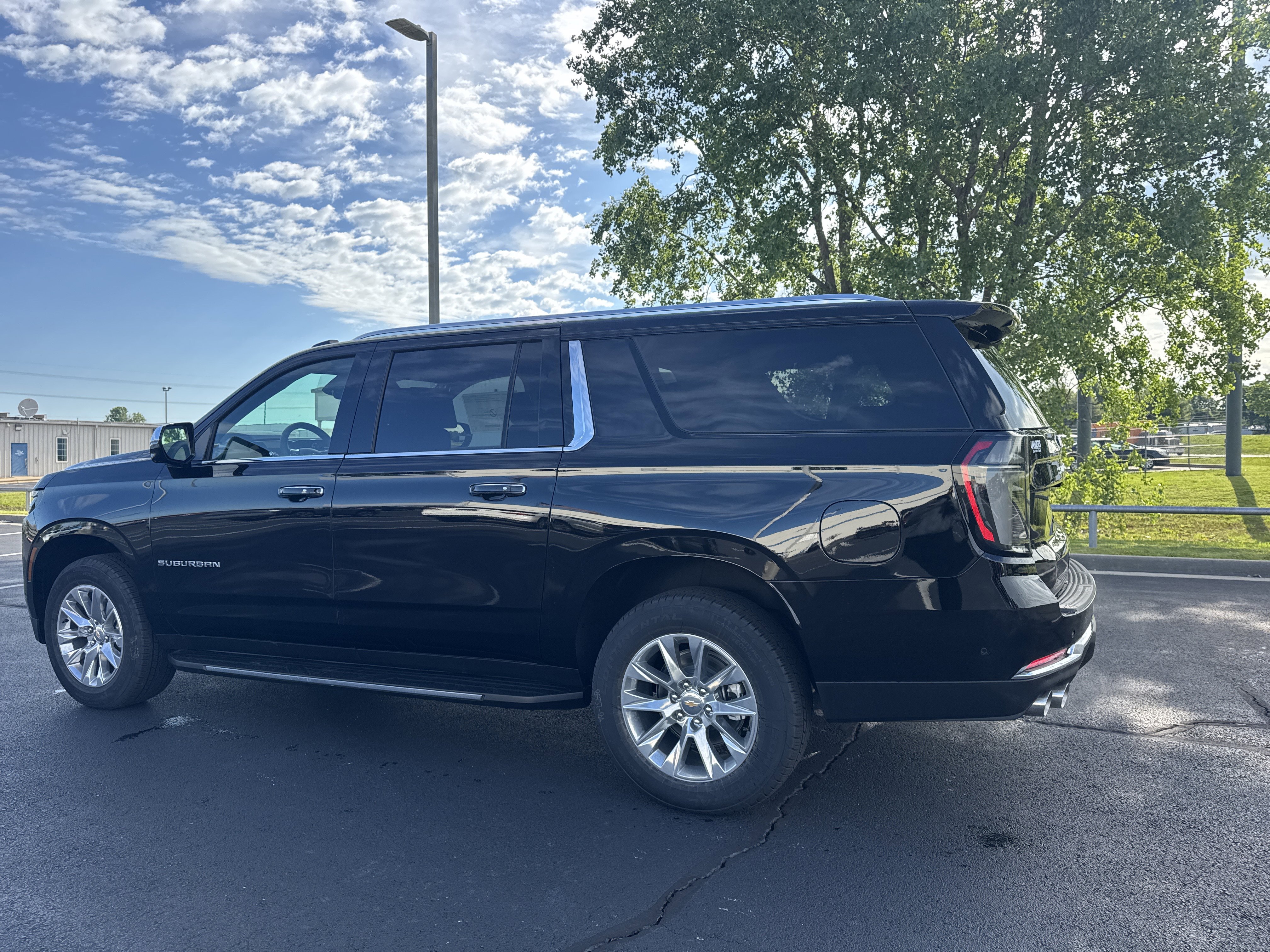 New 2026 Chevrolet Suburban Premier AWD/4WD image 26