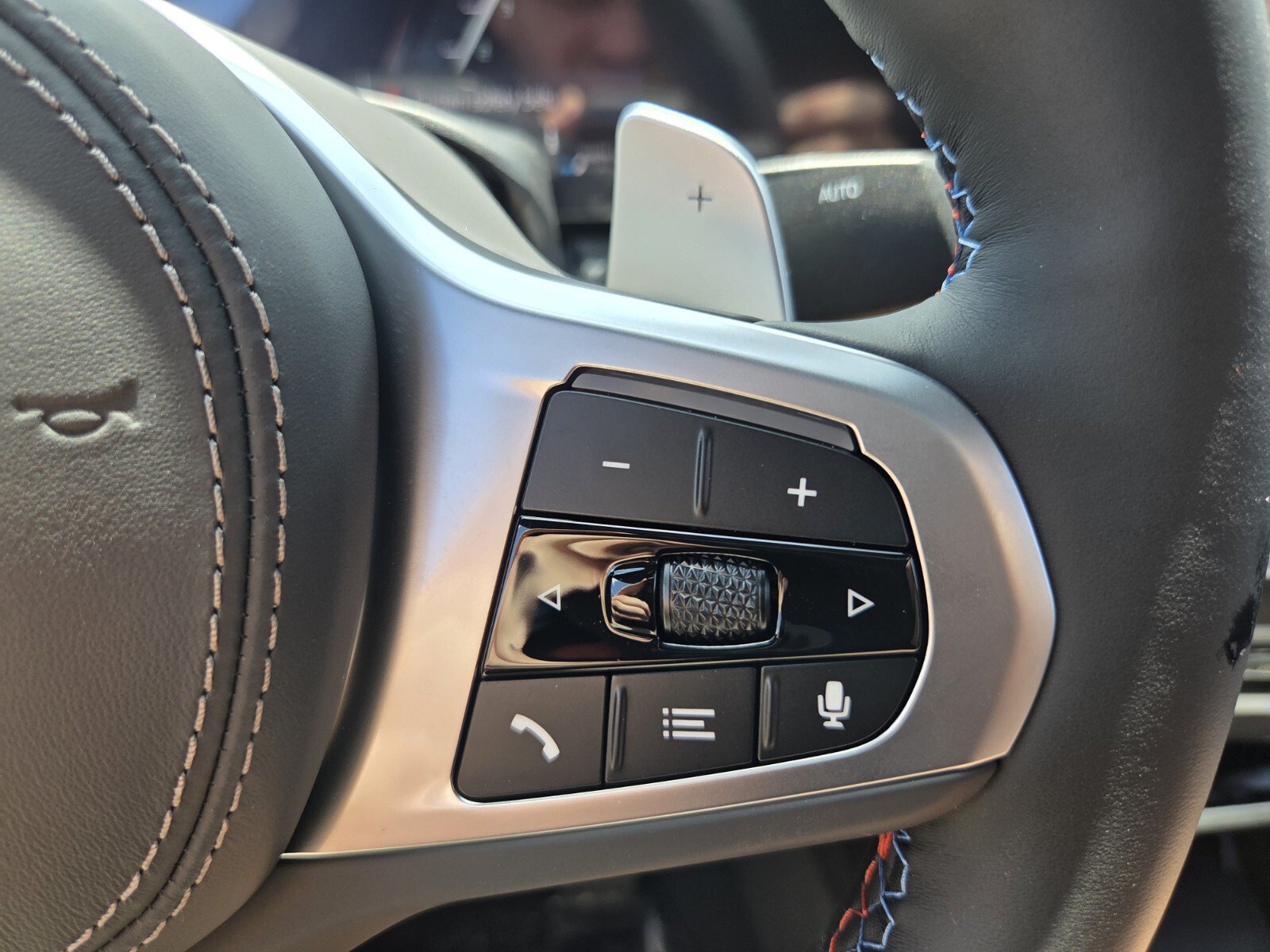 New 2027 BMW X6 M60i AWD/4WD image 27