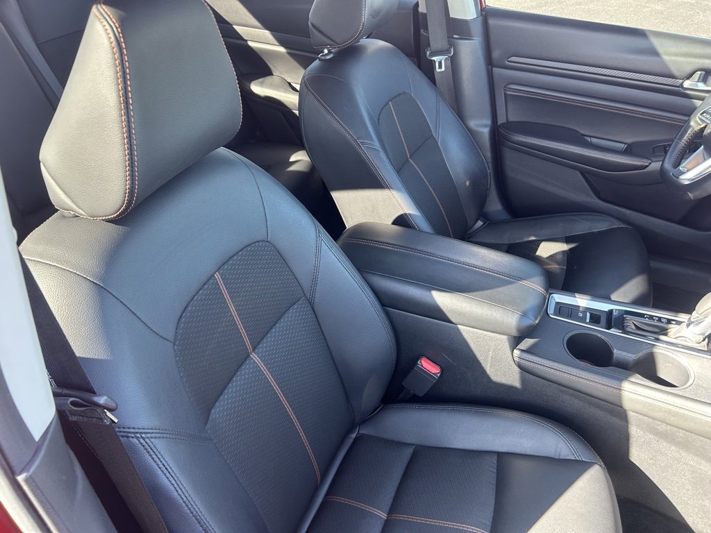 Used 2020 Nissan Altima 2.5 SR w/ Premium Package image 13