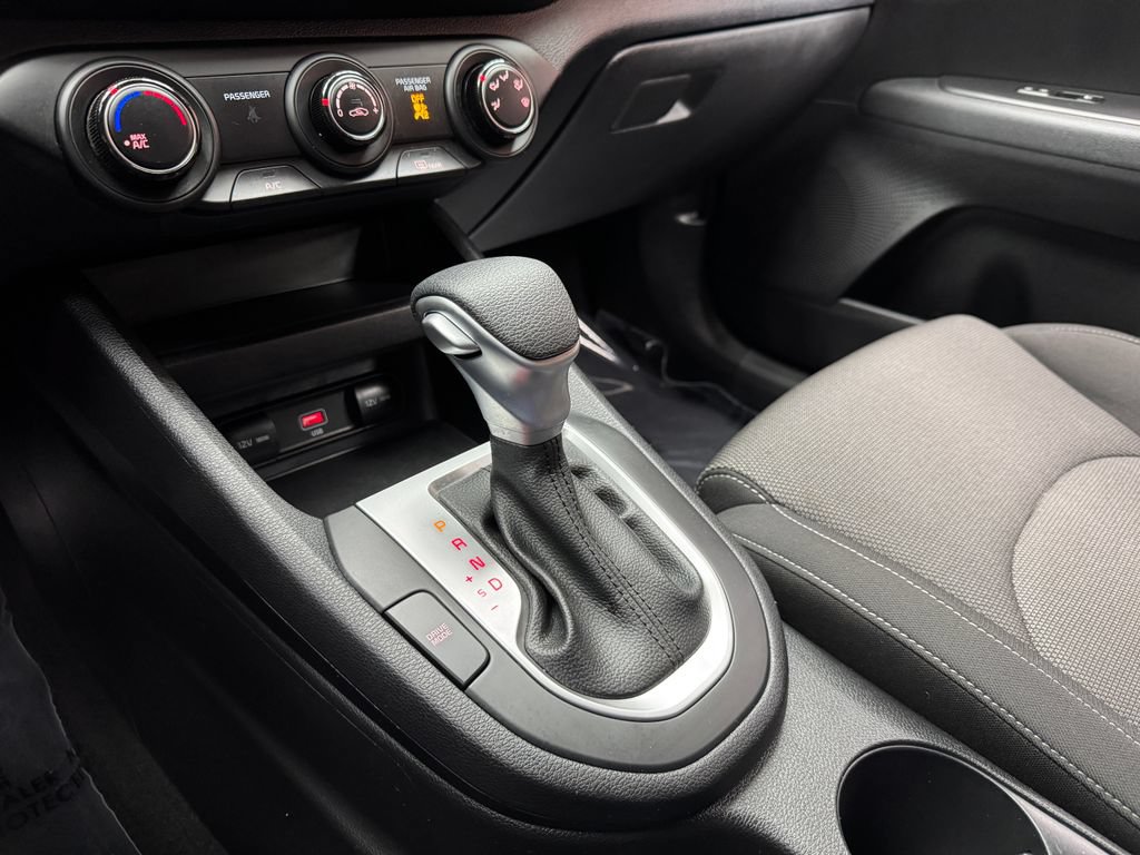 Used 2023 Kia Forte LXS w/ LXS Technology Package FWD image 19