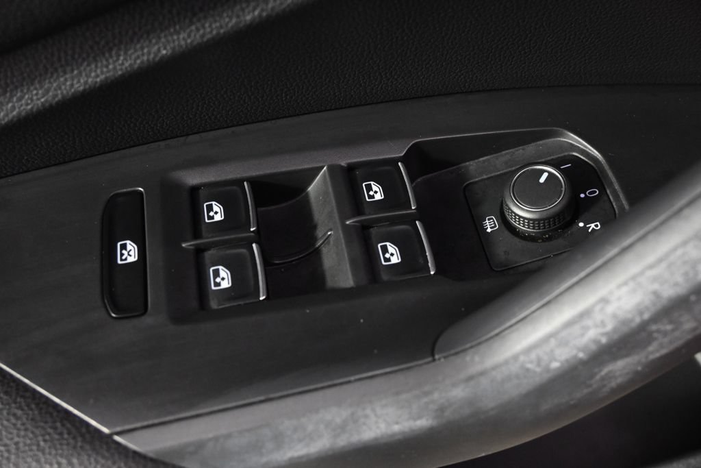 Used 2023 Volkswagen Jetta SE w/ Panoramic Sunroof Package FWD image 23