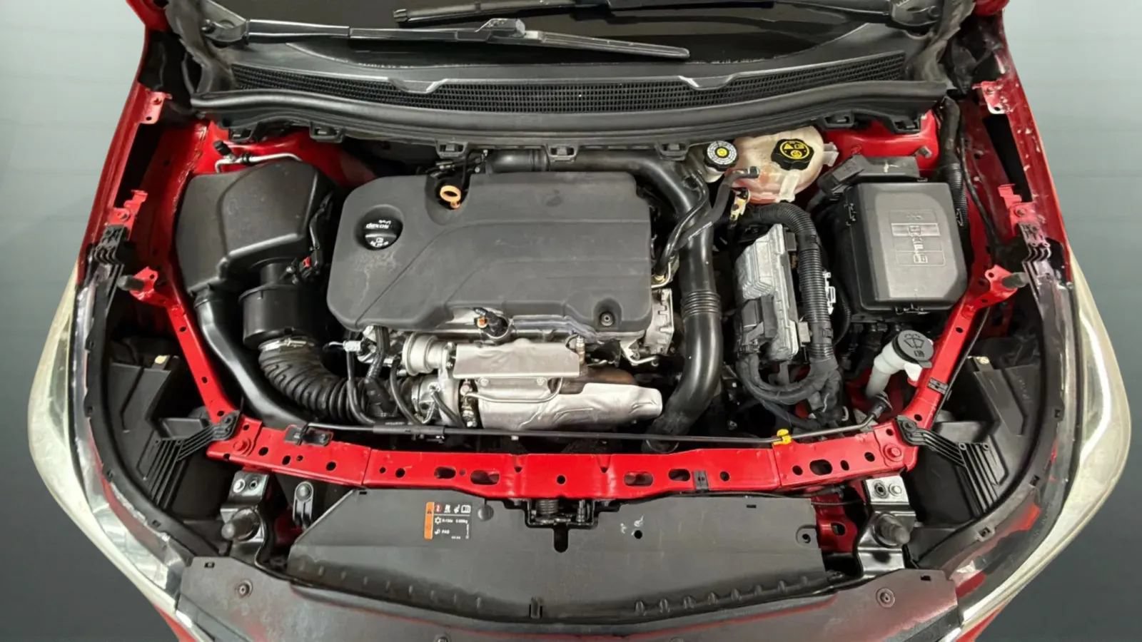 Used 2017 Chevrolet Cruze LS FWD image 21