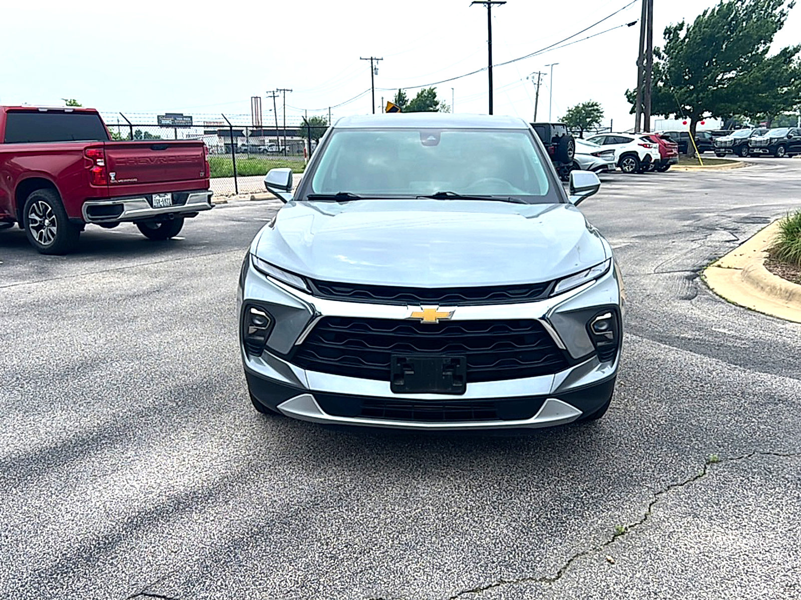 Used 2025 Chevrolet Blazer LT FWD image 3