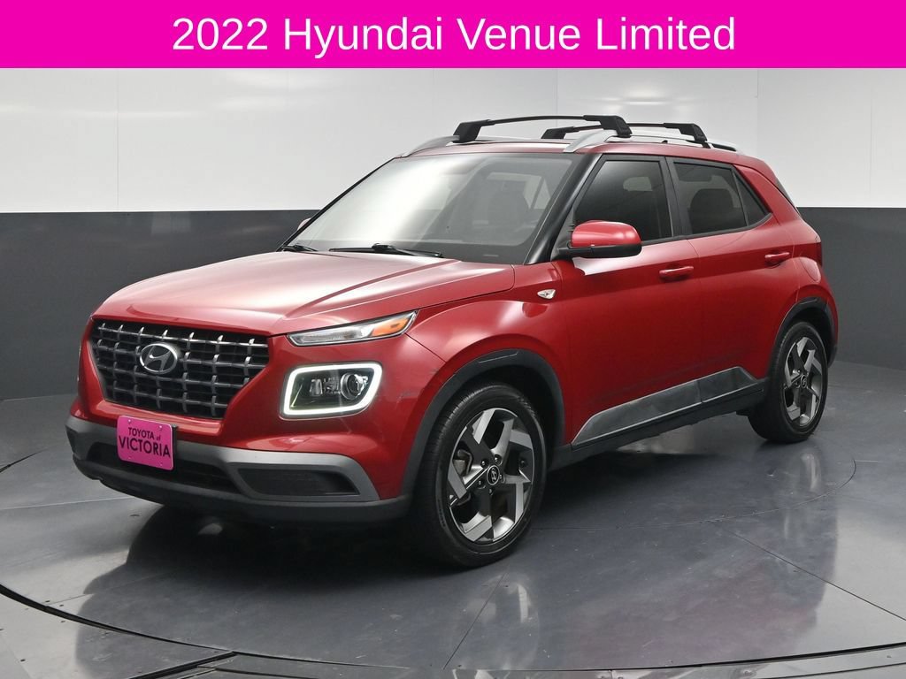 Used 2022 Hyundai Venue Limited FWD image 2