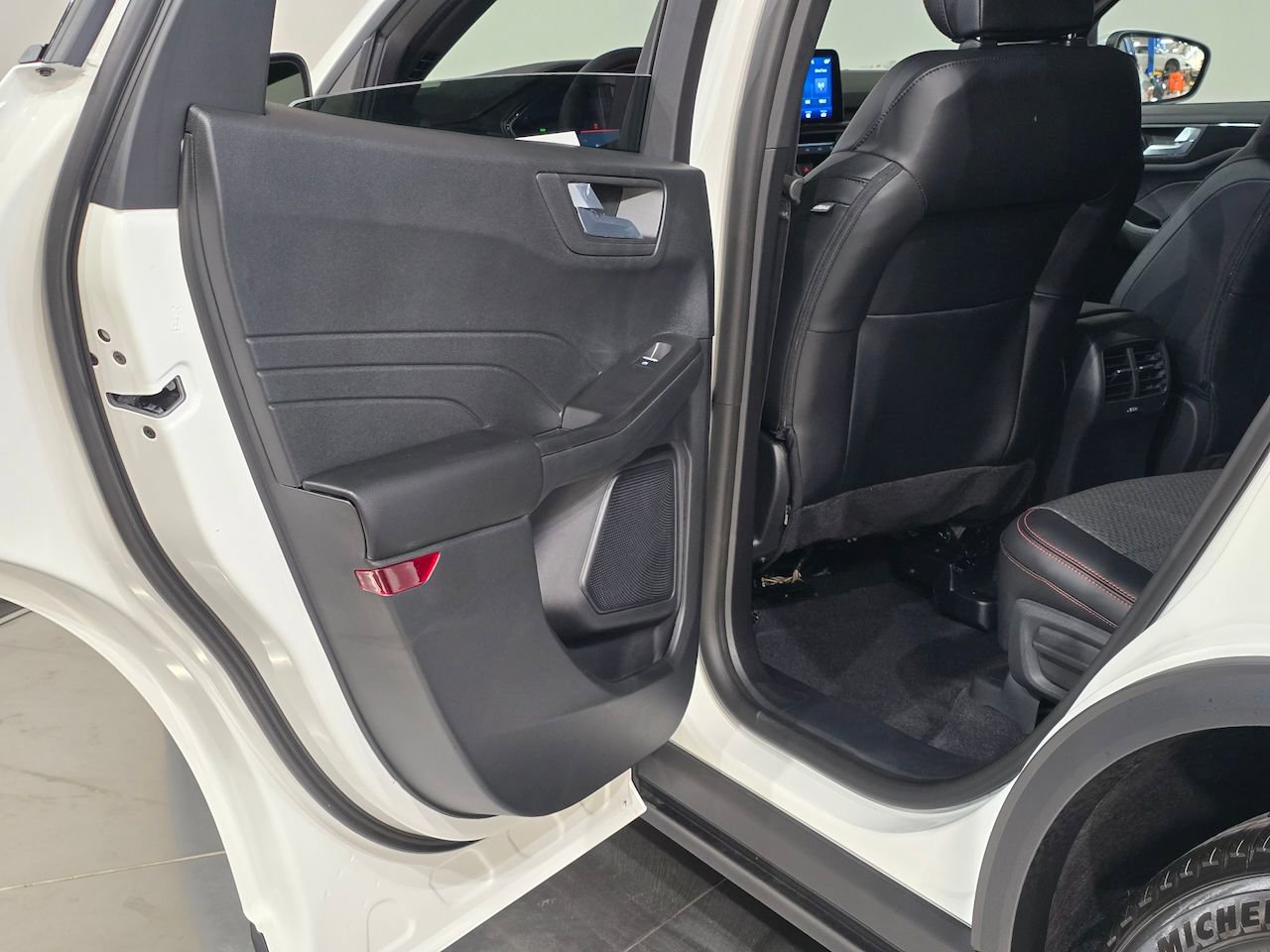 New 2026 Ford Escape ST-Line Select image 36