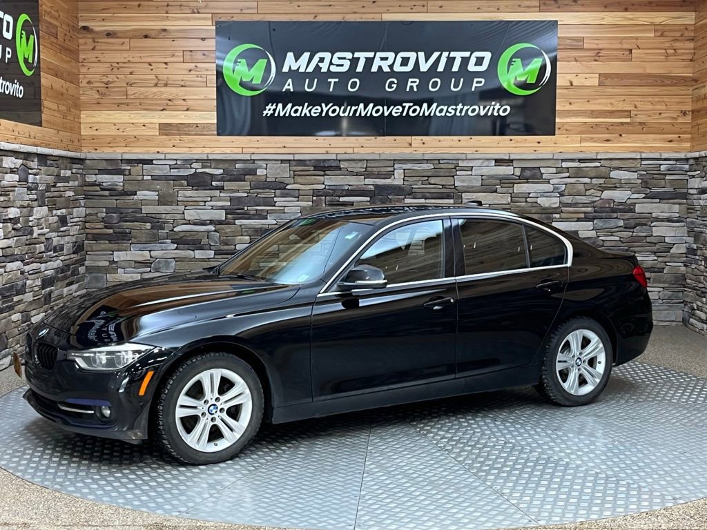 Used 2018 BMW 330i xDrive Sedan AWD/4WD image 5