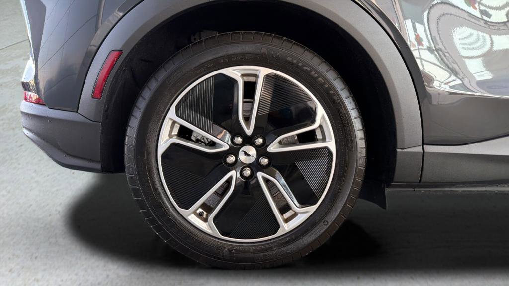 Used 2022 Ford Mustang Mach-E Select image 13