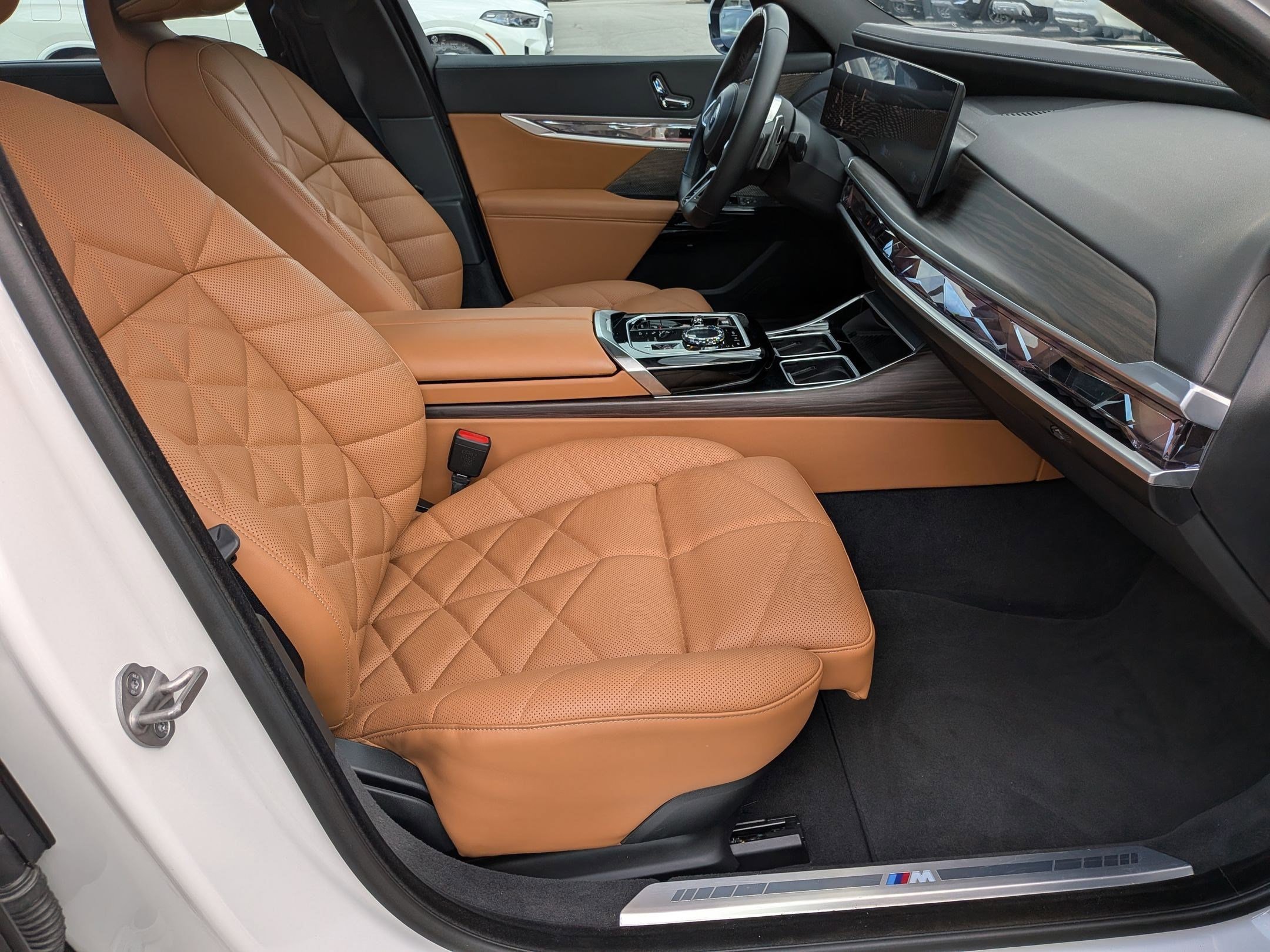 Certified 2023 BMW 740i RWD image 39