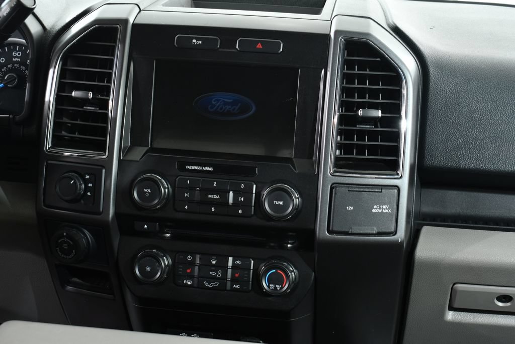 Used 2017 Ford F150 XLT w/ Equipment Group 302A Luxury AWD/4WD image 9