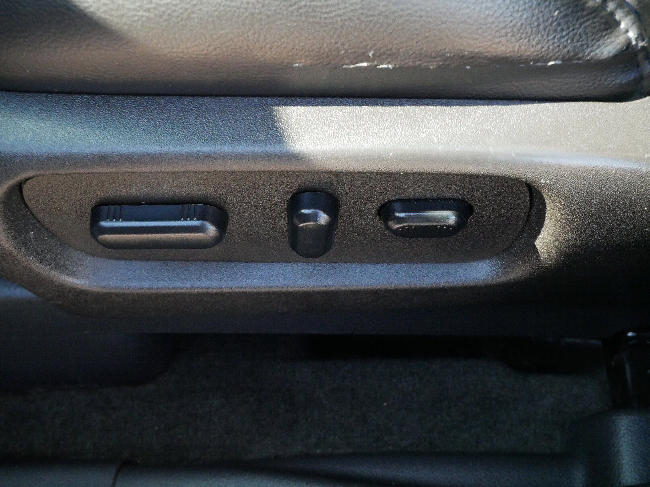 Used 2014 Ford Explorer XLT w/ Equipment Group 202A image 20