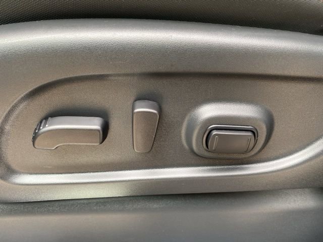 Used 2023 Nissan Titan PRO-4X image 14