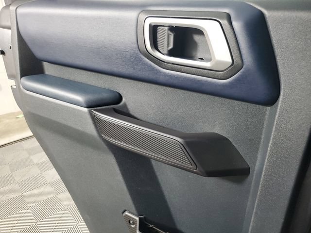 Used 2024 Ford Bronco Outer Banks AWD/4WD image 16