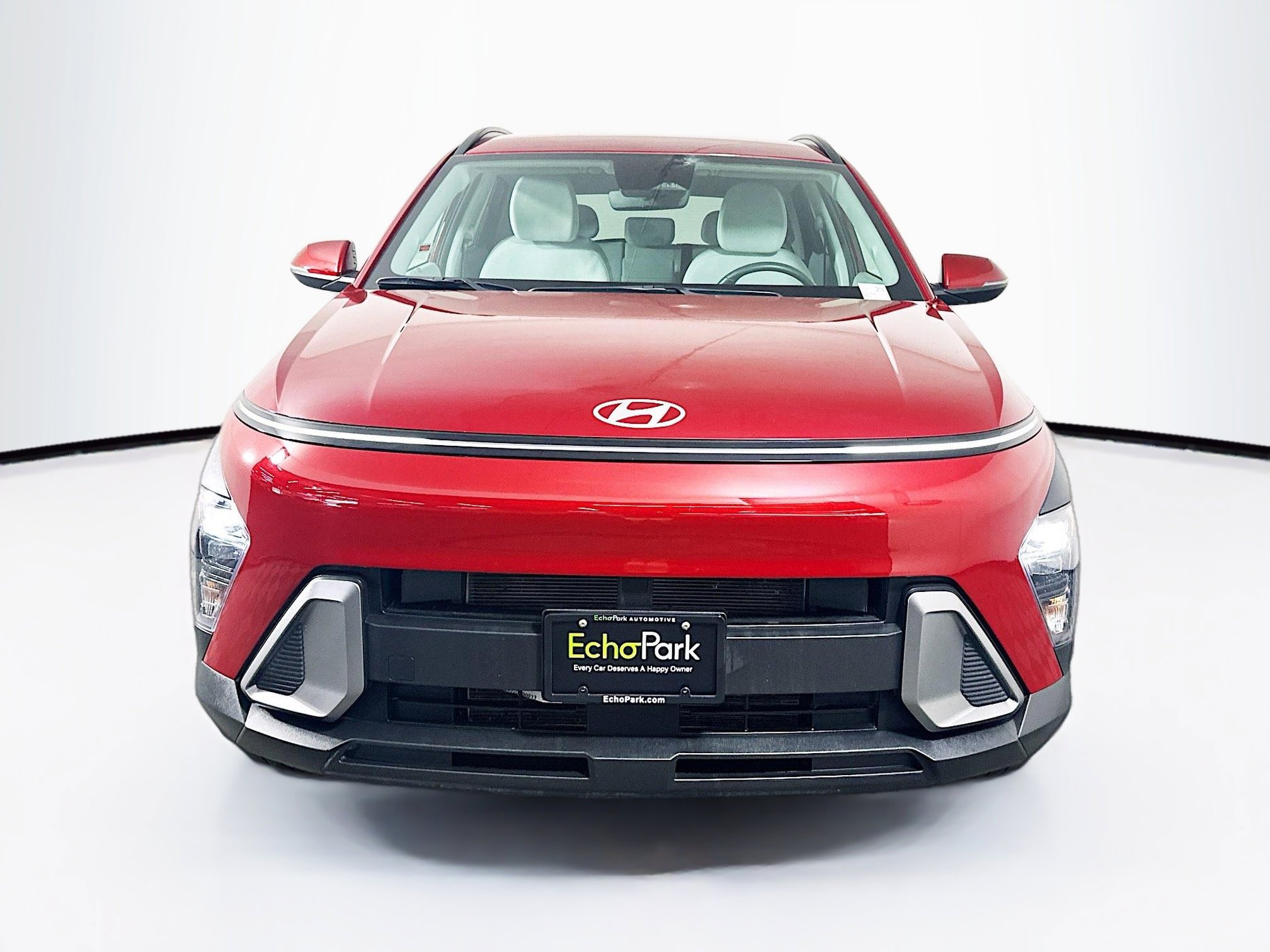 Used 2025 Hyundai Kona SEL image 2
