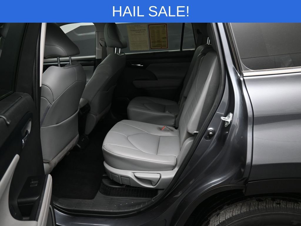 Certified 2020 Toyota Highlander XLE image 29