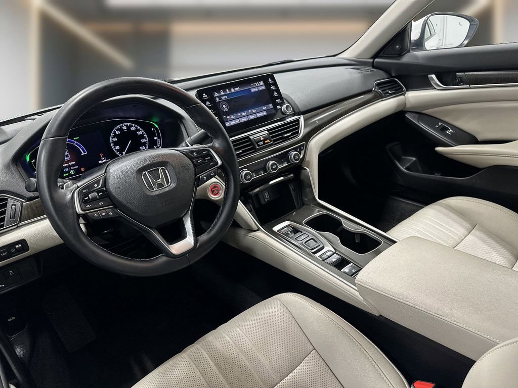 Used 2019 Honda Accord Touring image 12