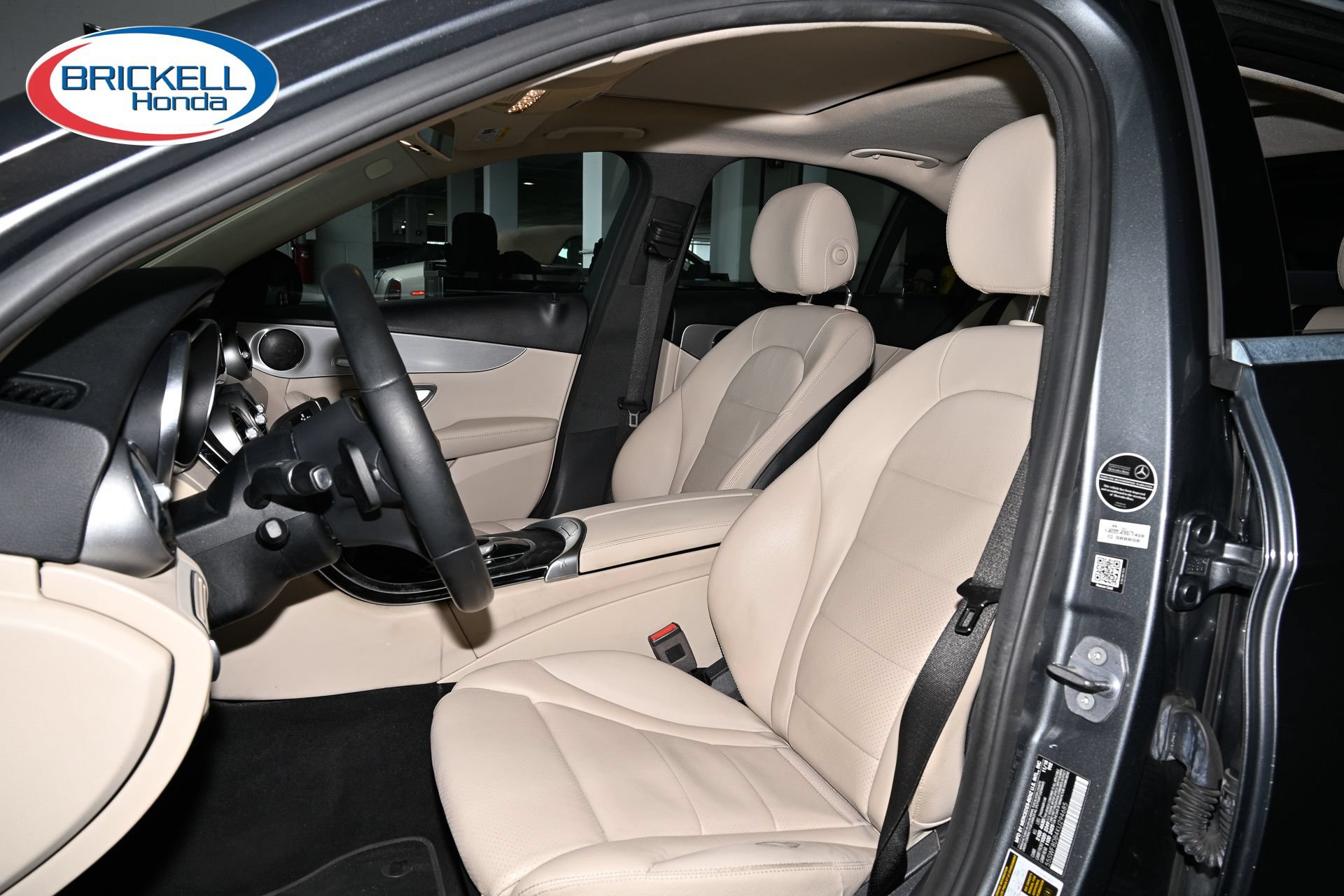 Used 2019 Mercedes-Benz C 300 Sedan image 6