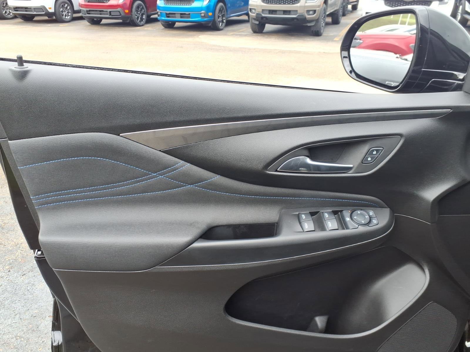 Used 2025 Buick Envista Sport Touring w/ Experience Buick Package image 8