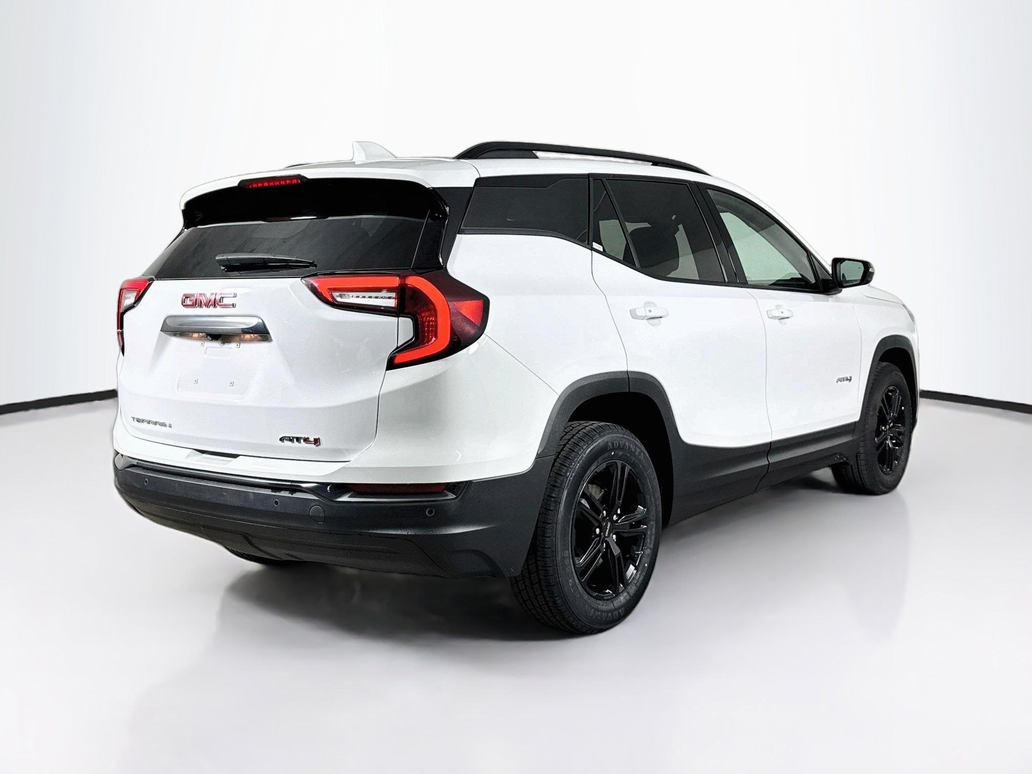 Used 2024 GMC Terrain AT4 AWD/4WD image 31