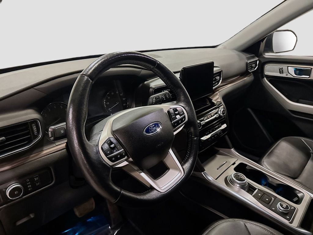 Used 2021 Ford Explorer Limited w/ Equipment Group 301A image 10