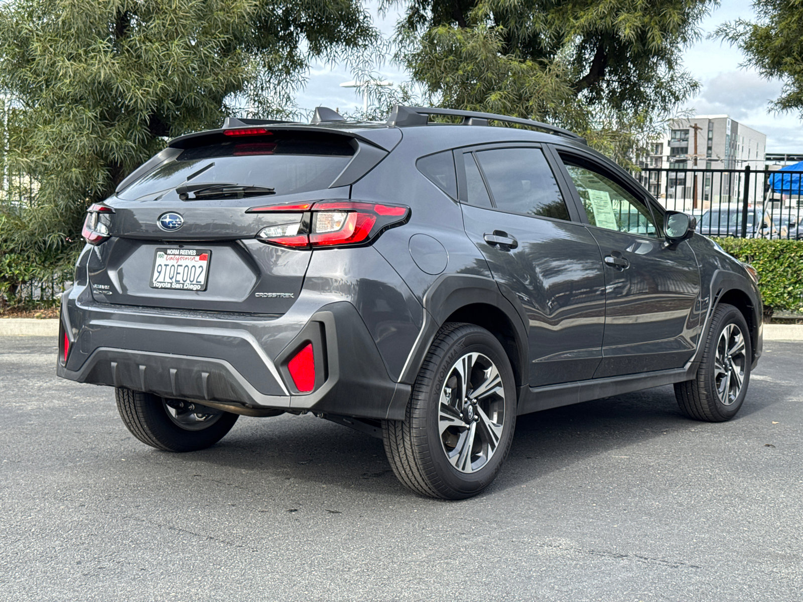 Used 2025 Subaru Crosstrek 2.0i Premium image 11