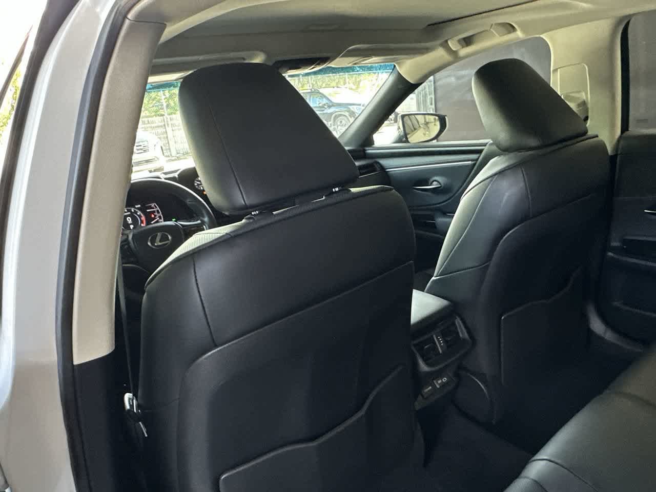 Used 2025 Lexus ES 350 w/ Premium Package FWD image 23