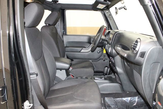 Used 2016 Jeep Wrangler Unlimited Sport image 13