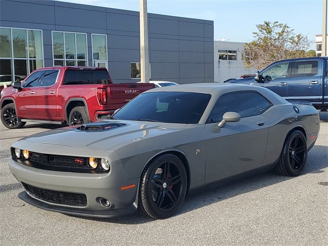 Used 2018 Dodge Challenger R/T Scat Pack image 2