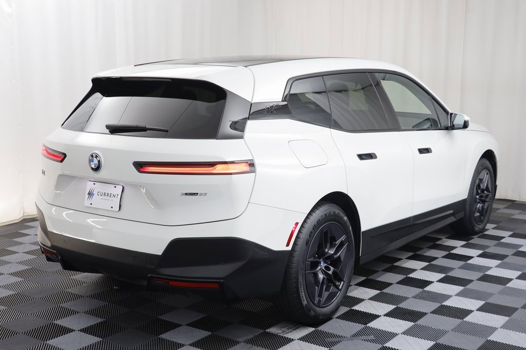 Used 2025 BMW iX xDrive50 image 19
