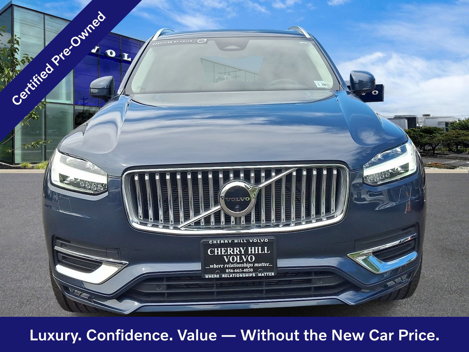Certified 2023 Volvo XC90 B6 Plus AWD/4WD image 2