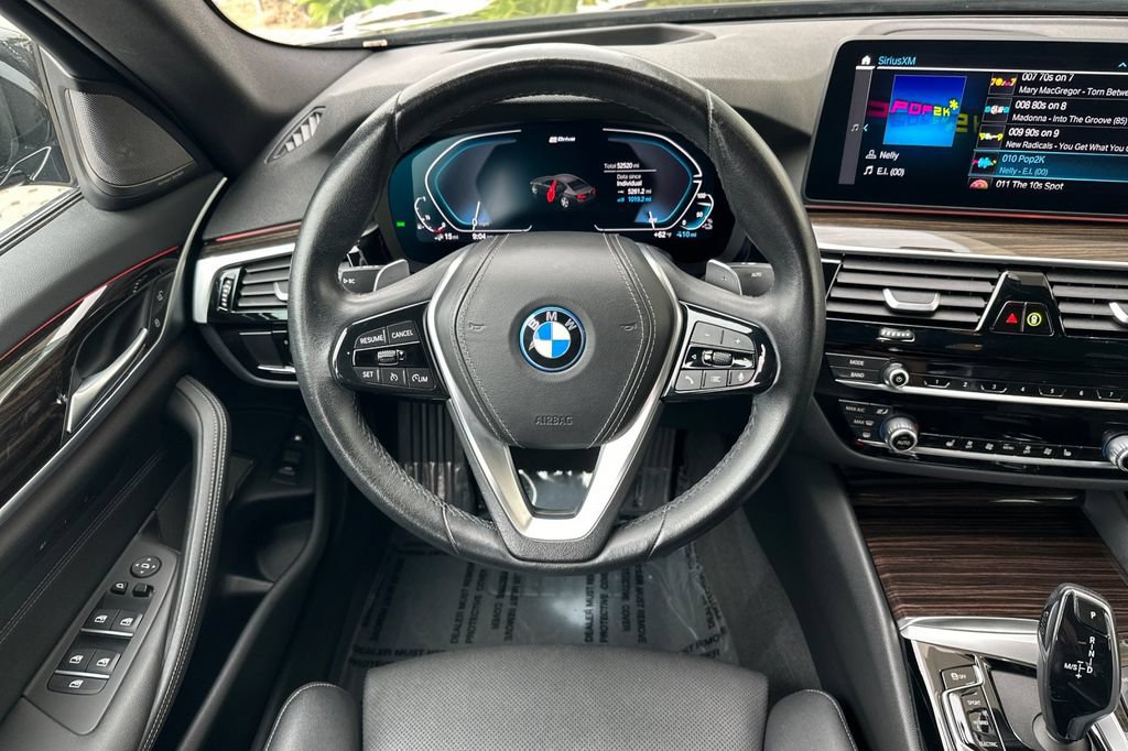 Used 2023 BMW 530e w/ Premium Package RWD image 15