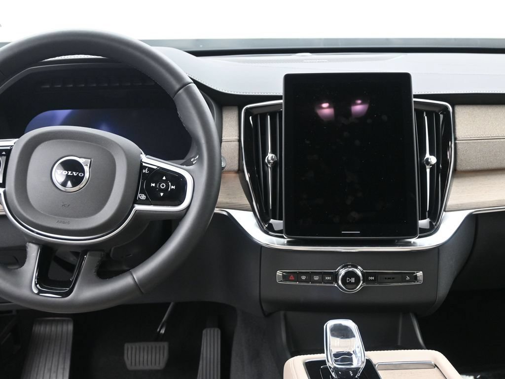 New 2026 Volvo XC90 B6 Plus w/ Protection Package Premier AWD/4WD image 12