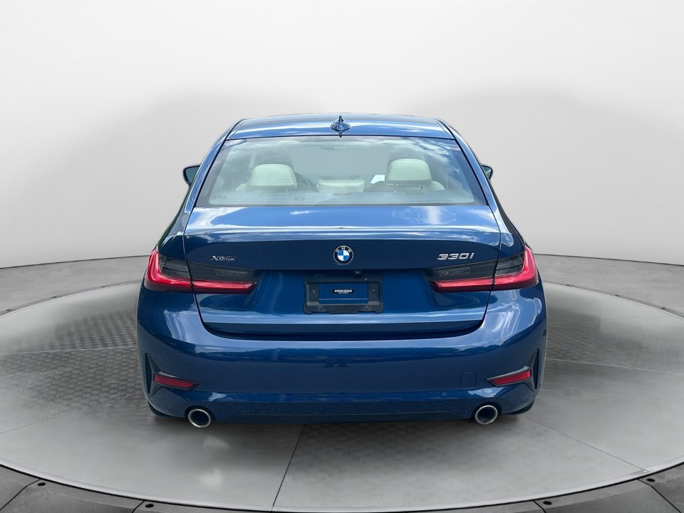 Used 2021 BMW 330i xDrive Sedan AWD/4WD image 6
