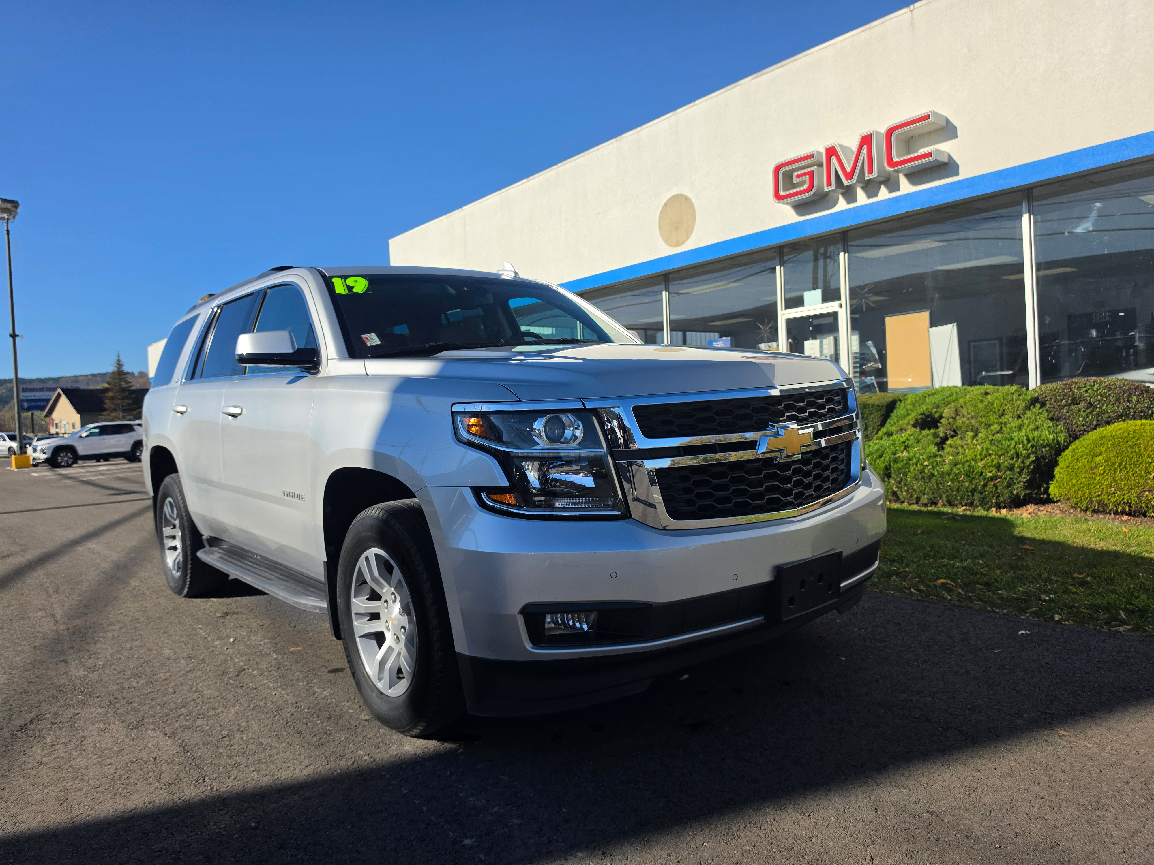 Used 2019 Chevrolet Tahoe LT AWD/4WD image 1