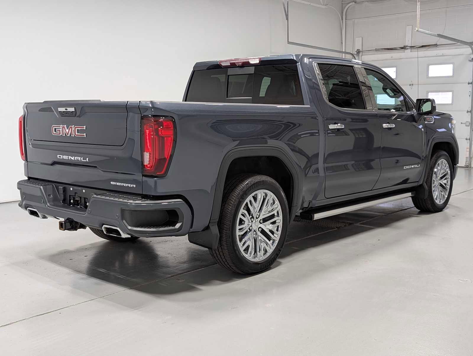Used 2021 GMC Sierra 1500 Denali w/ Denali Ultimate Package image 8