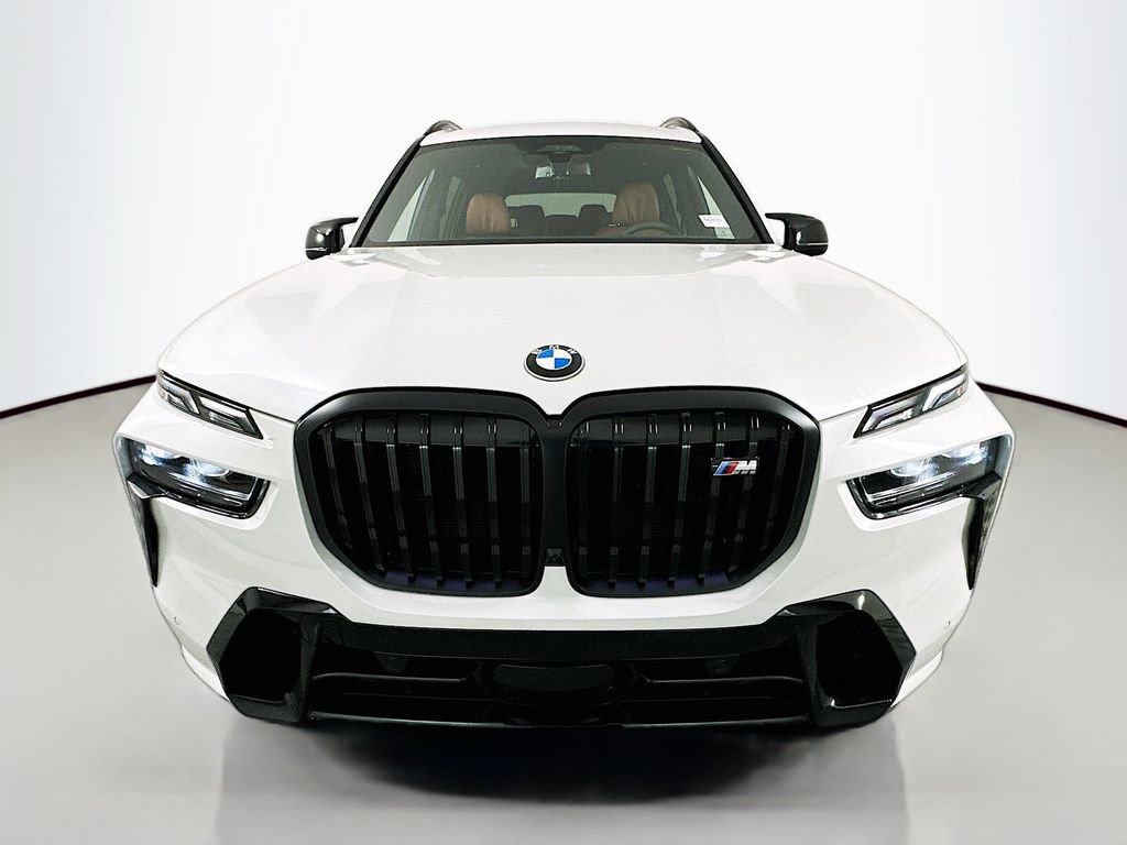 New 2026 BMW X7 M60i image 2