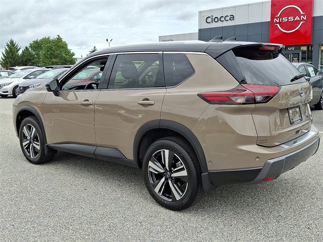 New 2025 Nissan Rogue SL w/ Tech Package image 8
