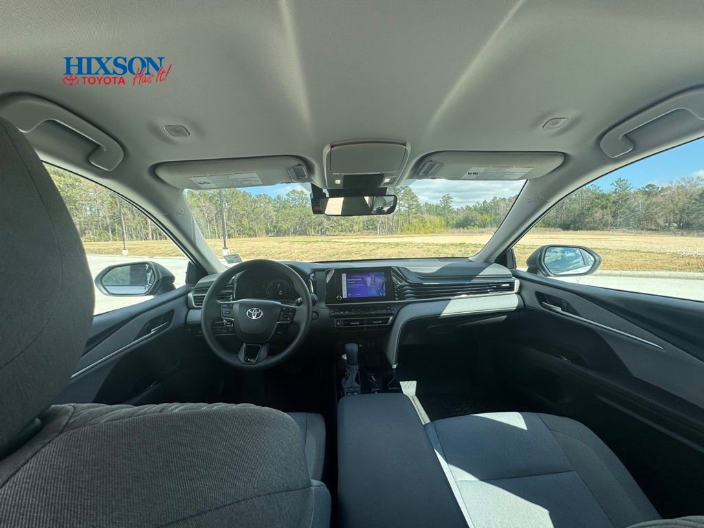 Used 2025 Toyota Camry LE w/ Convenience Package image 6