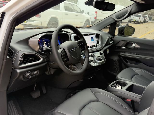 New 2026 Chrysler Pacifica Select w/ S Appearance Package image 15