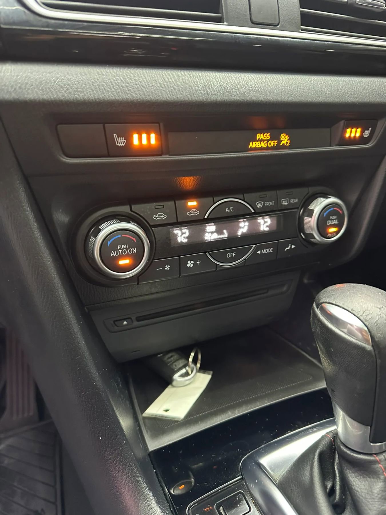 Used 2016 MAZDA MAZDA3 i Grand Touring image 19