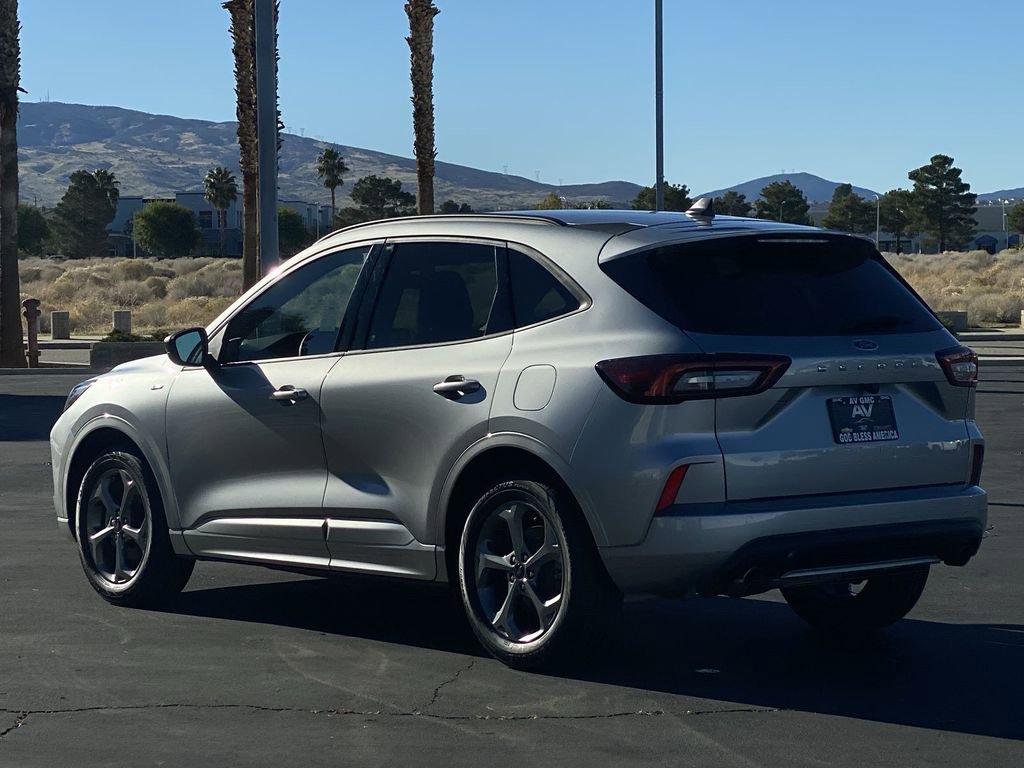 Used 2024 Ford Escape ST-Line image 5