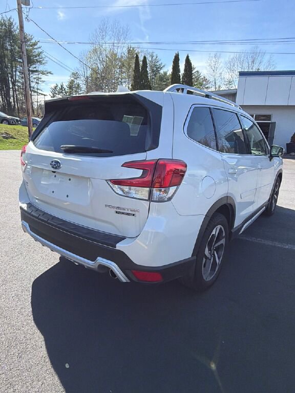 Certified 2023 Subaru Forester Touring AWD/4WD image 5