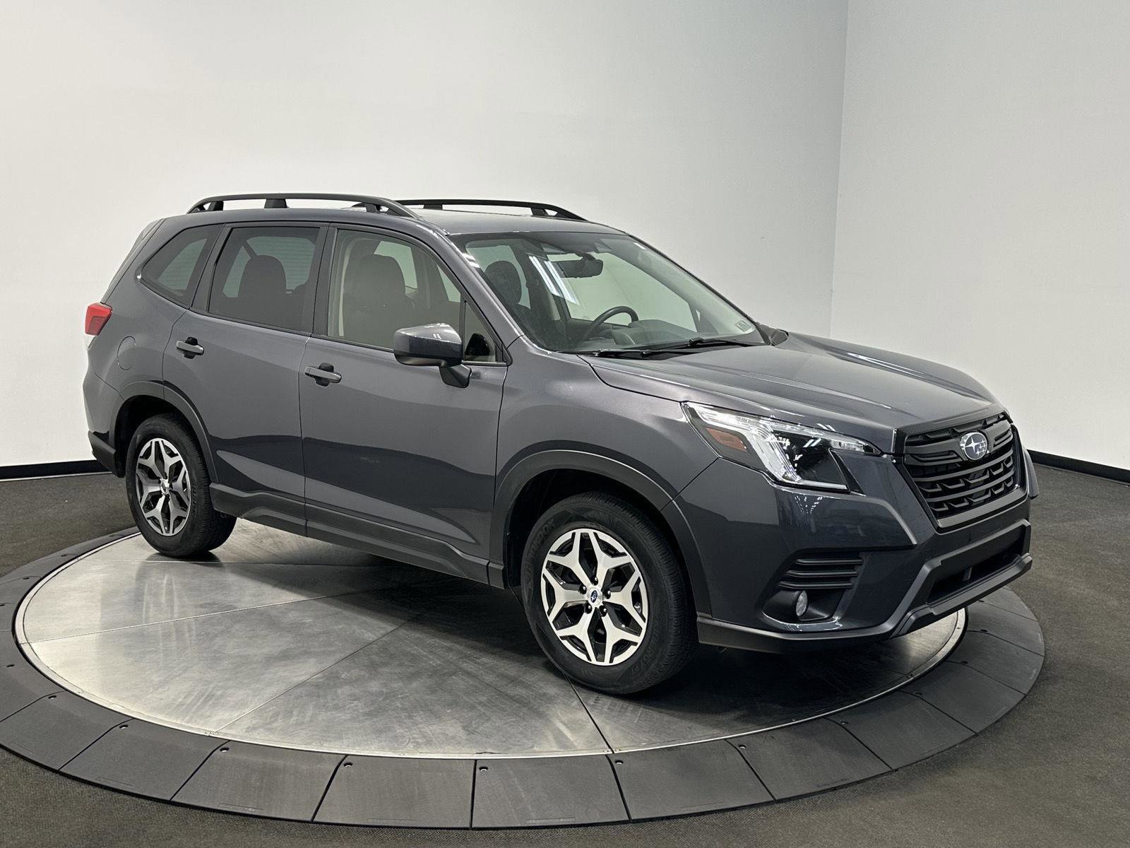 Used 2023 Subaru Forester Premium AWD/4WD image 2