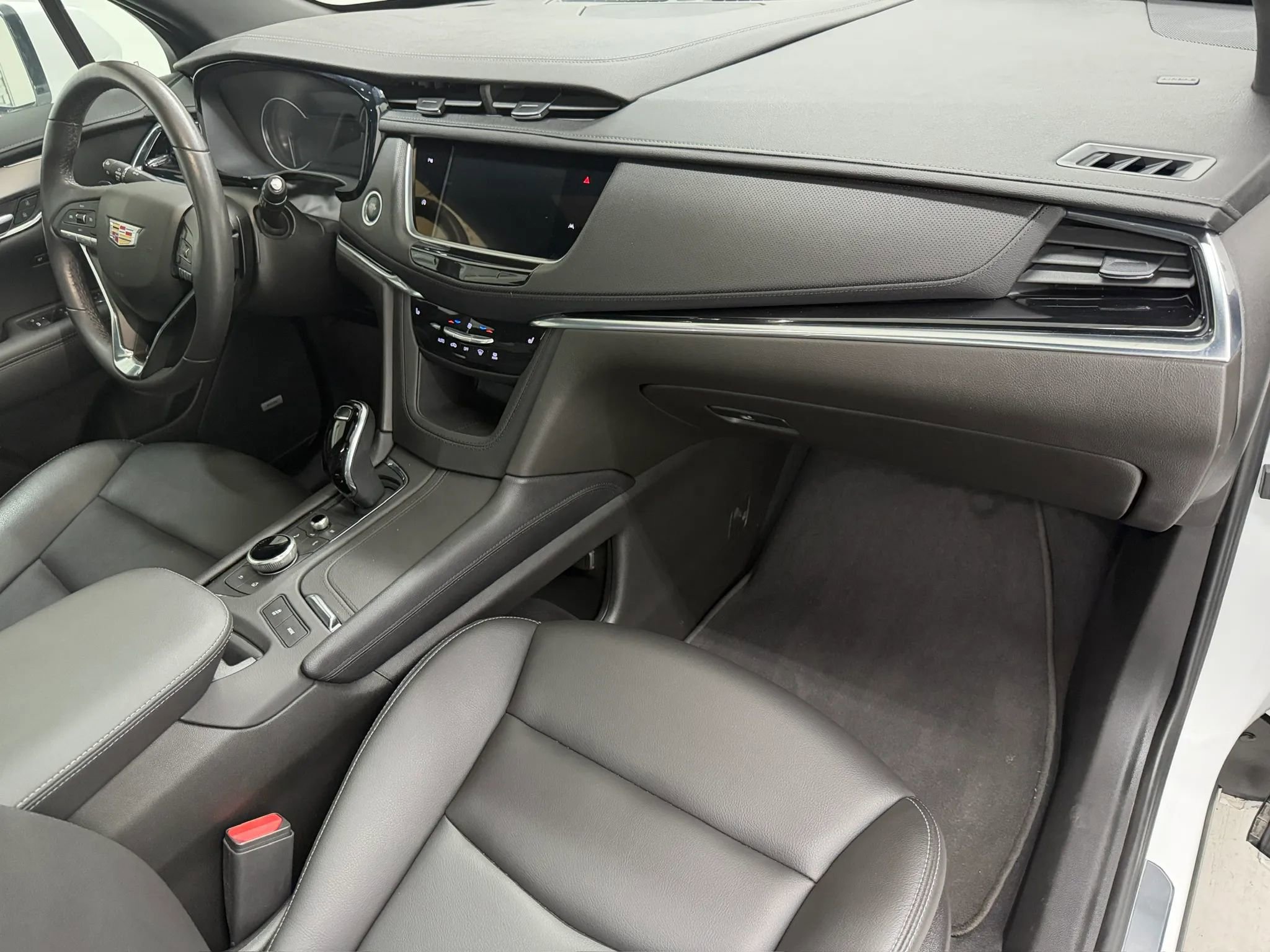 Used 2023 Cadillac XT6 Luxury FWD image 10