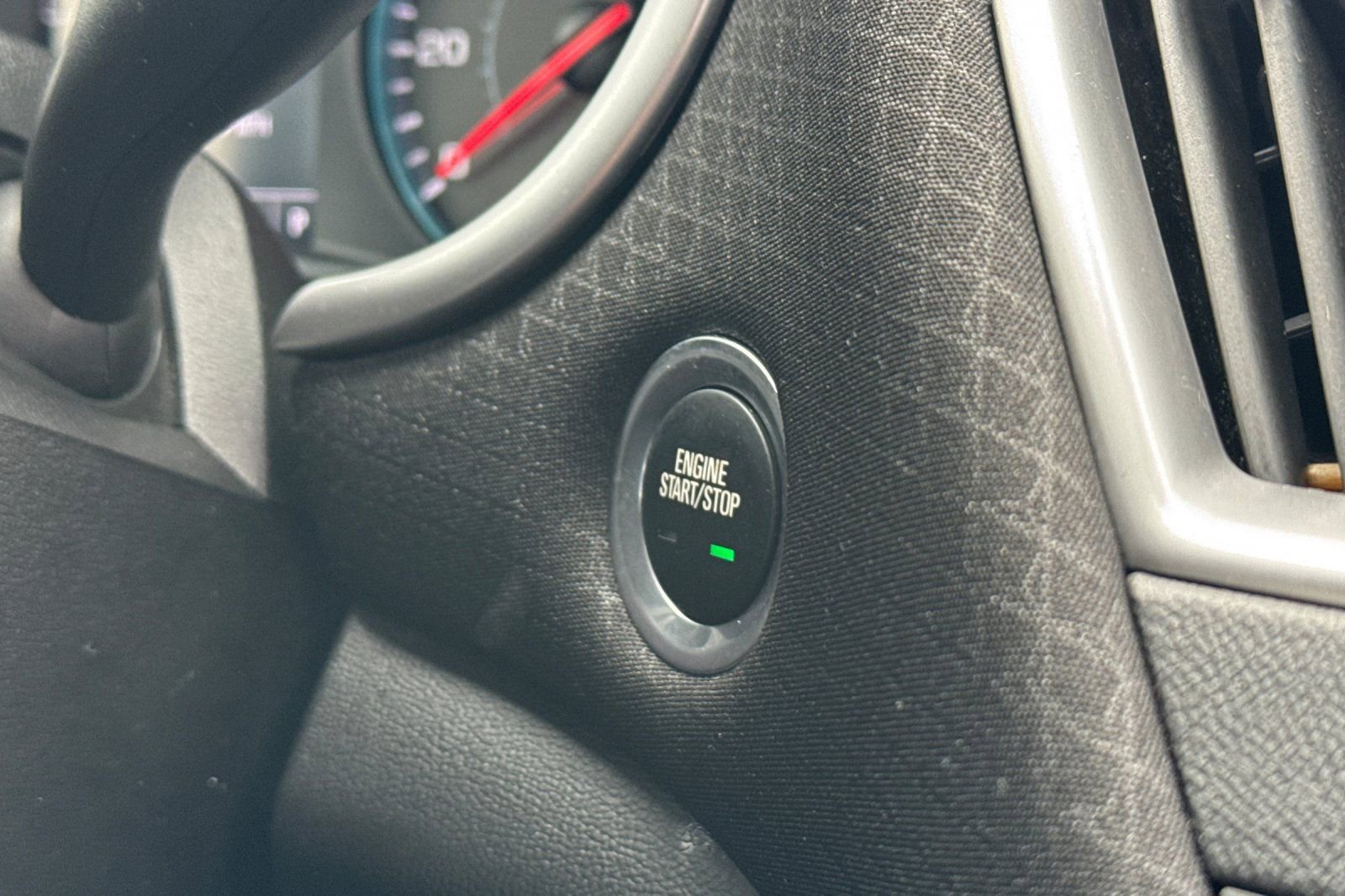 Used 2024 Chevrolet Malibu LT image 32